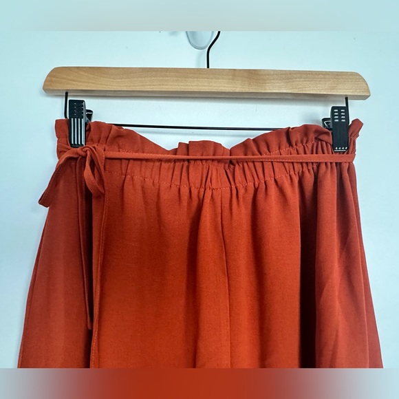 SHEIN Paper Bag Waist Split Thigh Knot Front Skirt. Burnt Orange. Size Small - Picture 7 of 9
